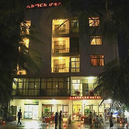 Lakemark Hotel And Tour Service Bahir Dar Exteriör bild