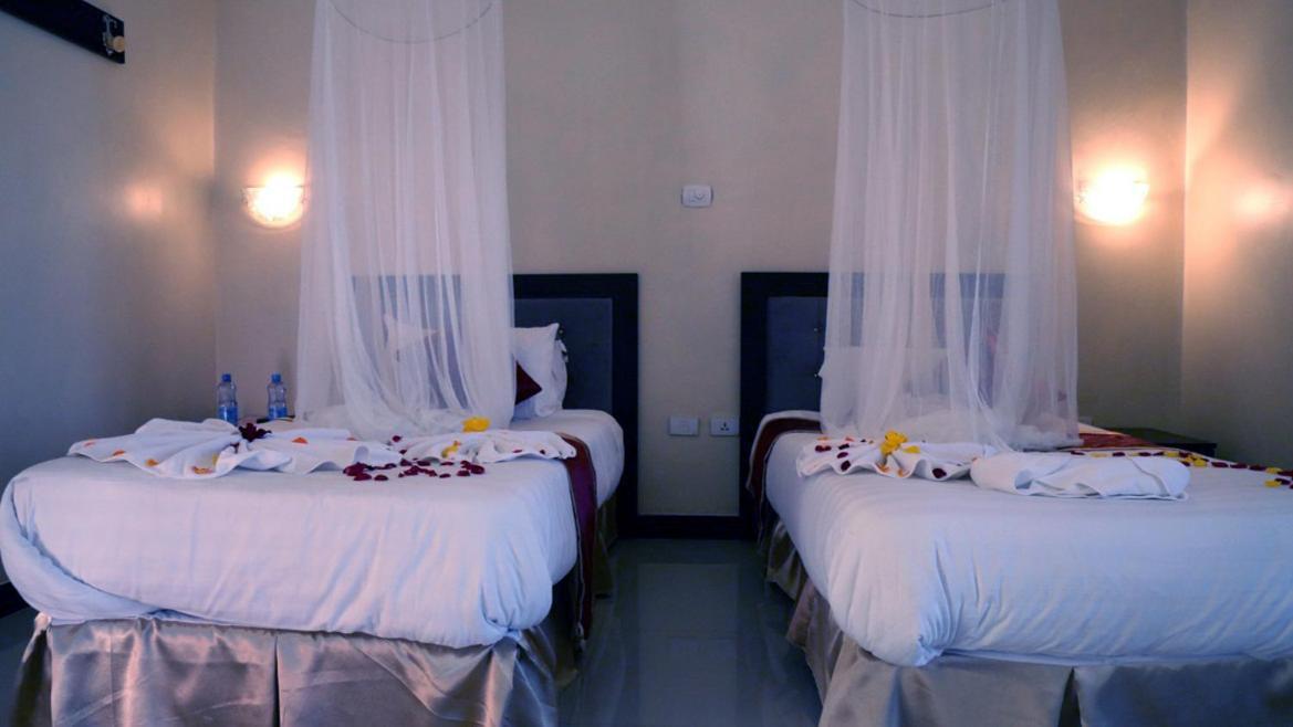 Lakemark Hotel And Tour Service Bahir Dar Exteriör bild