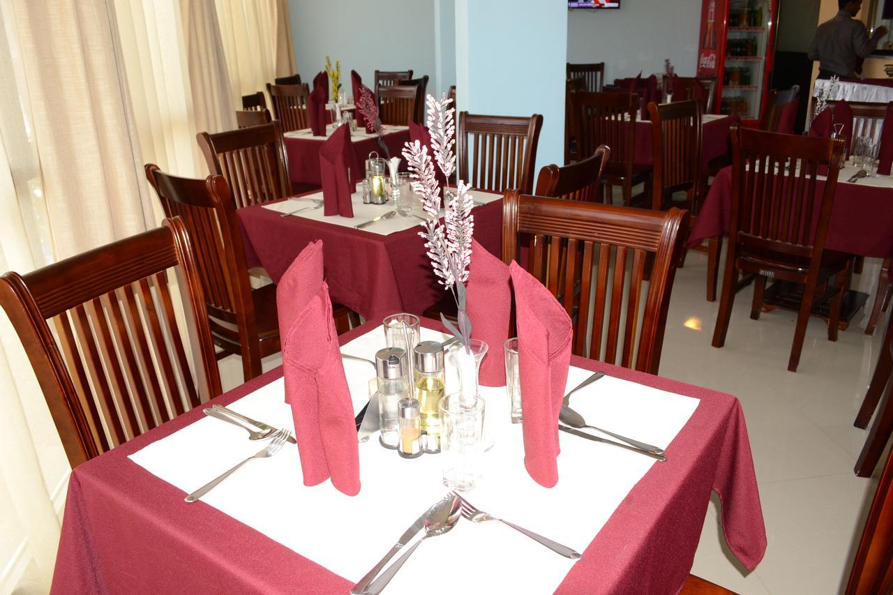 Lakemark Hotel And Tour Service Bahir Dar Exteriör bild