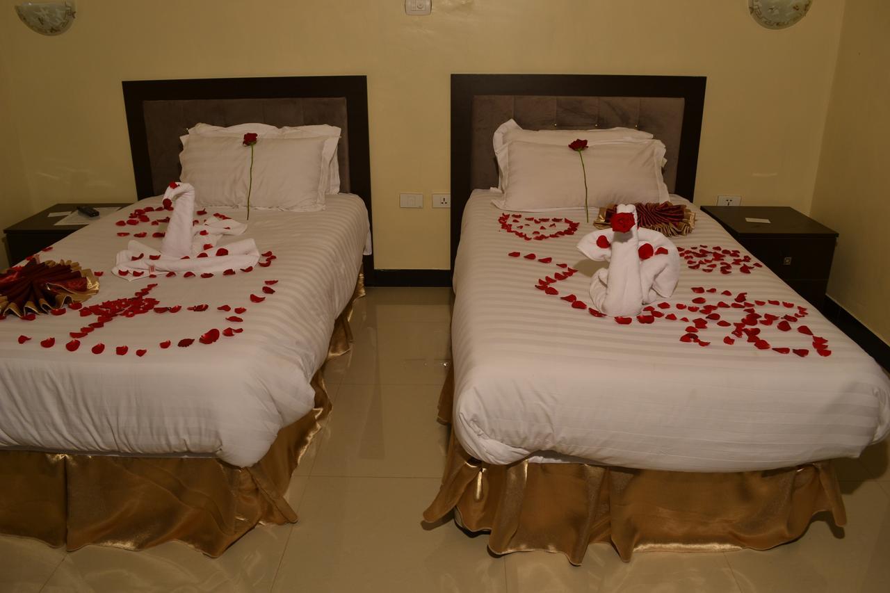Lakemark Hotel And Tour Service Bahir Dar Exteriör bild