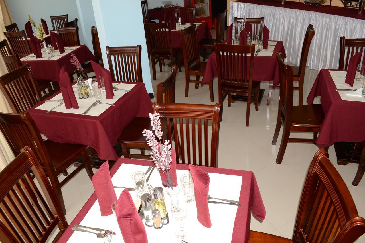 Lakemark Hotel And Tour Service Bahir Dar Exteriör bild