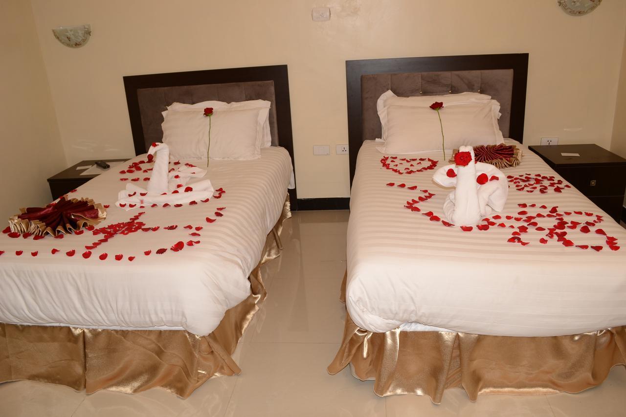 Lakemark Hotel And Tour Service Bahir Dar Exteriör bild