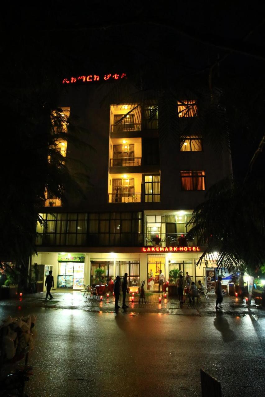 Lakemark Hotel And Tour Service Bahir Dar Exteriör bild
