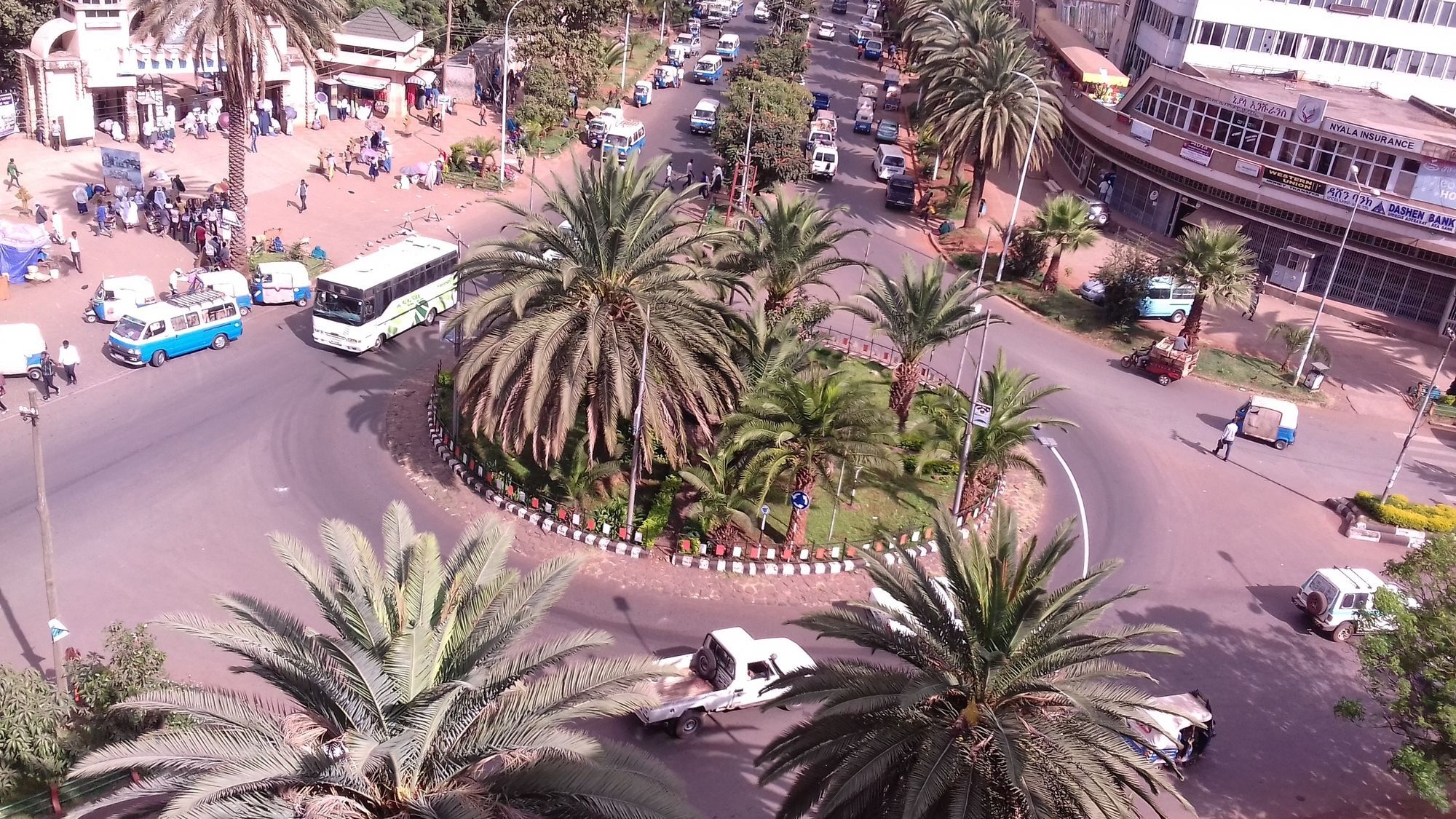 Lakemark Hotel And Tour Service Bahir Dar Exteriör bild